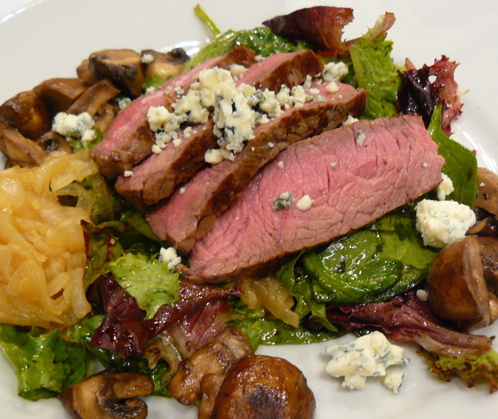 Steak salad w onion confit.JPG